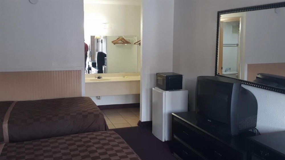 MAINGATE FLORIDA HOTEL Image 20