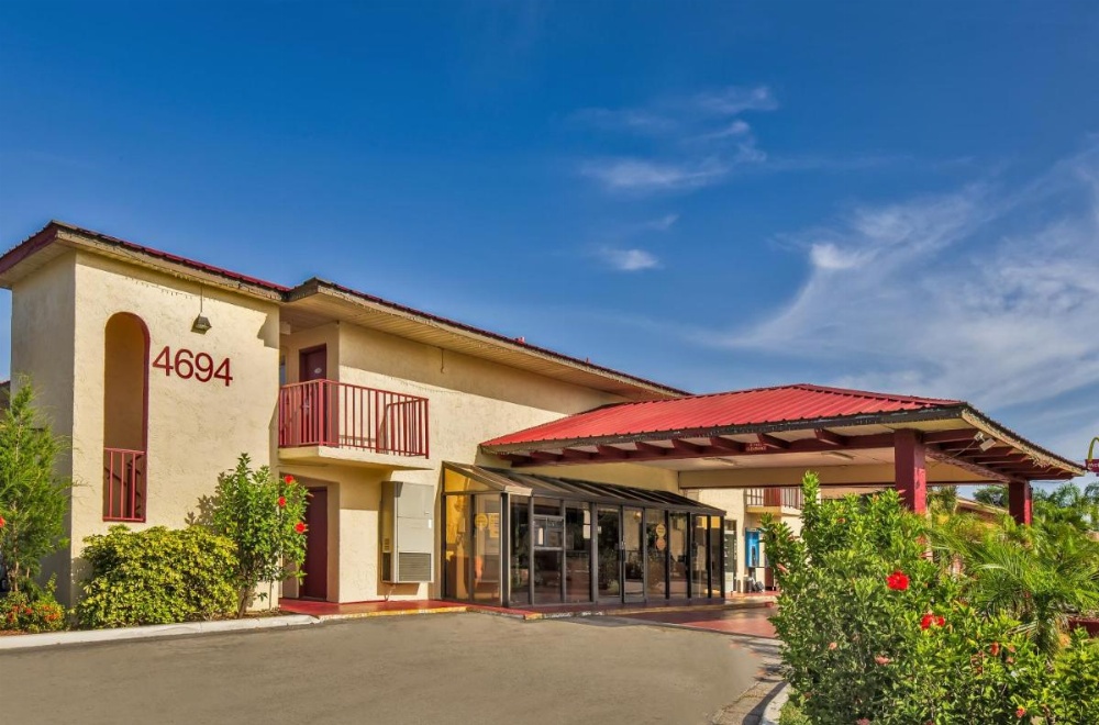 MAINGATE FLORIDA HOTEL Image 25